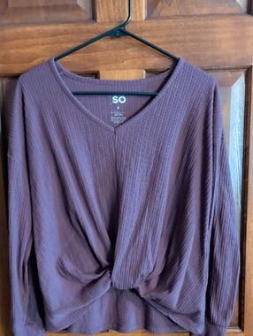 SO Ribbed Twist-Front V-Neck Top - Mauve Brown